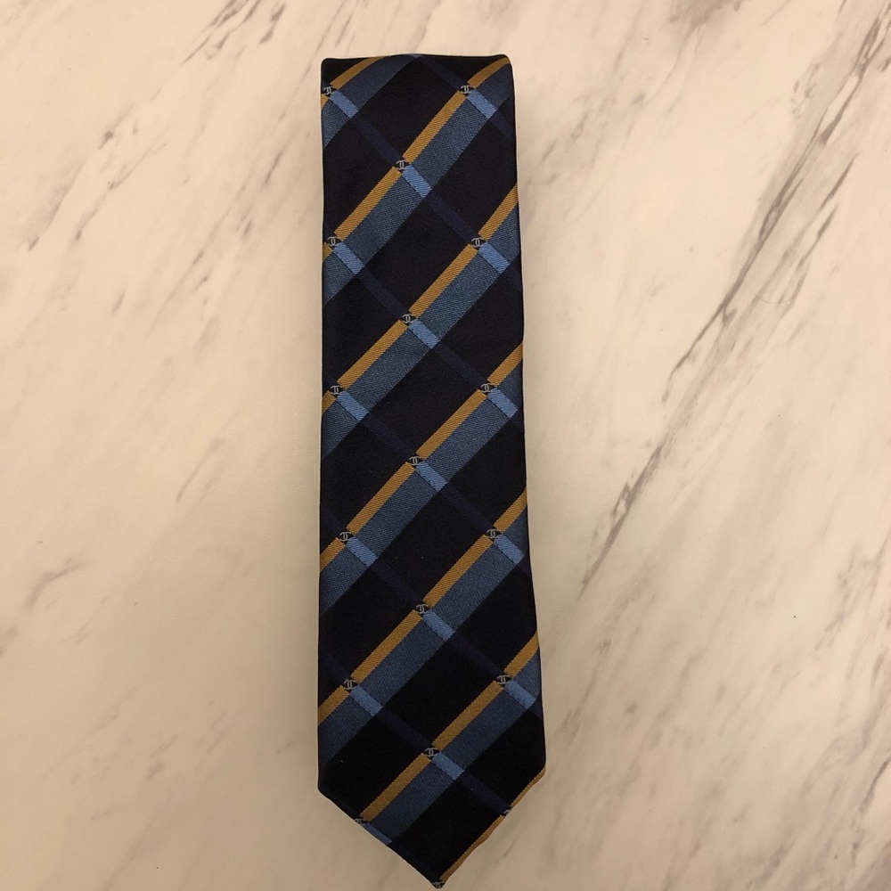 Chanel tie